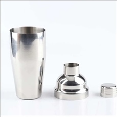 750ml Bartender Cocktail Shaker With Strainer