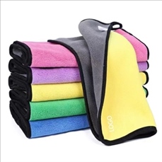 A 15.75" X 15.75" Microfiber Car Drying Towel