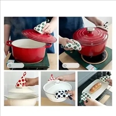 Thickened heat-insulating earmuffs